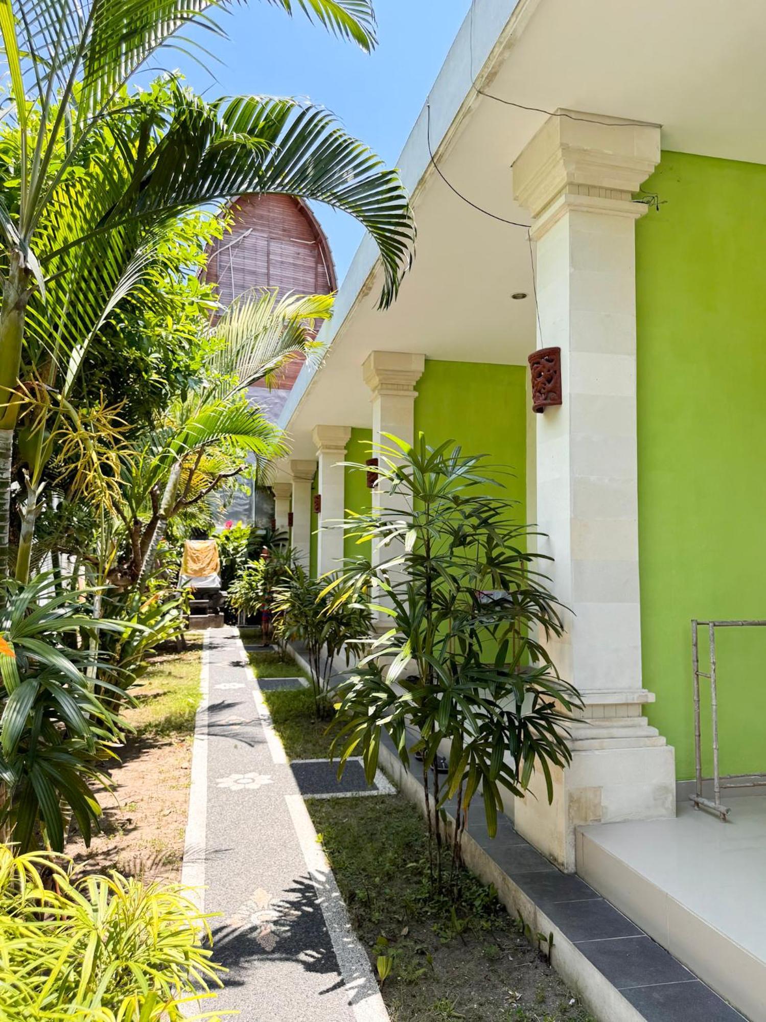 Urban Jungle Beach House Canggu Eksteriør bilde