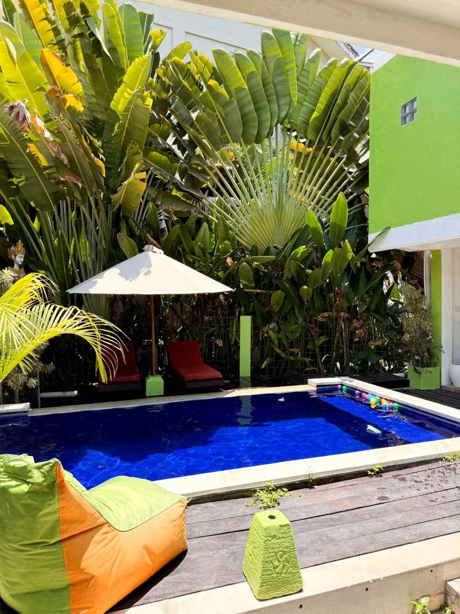 Urban Jungle Beach House Canggu Eksteriør bilde